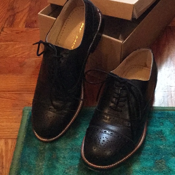 Re-mix Vintage Shoes - Remix Vintage cap toe shoe 8.5 women’s /6.5 men’s